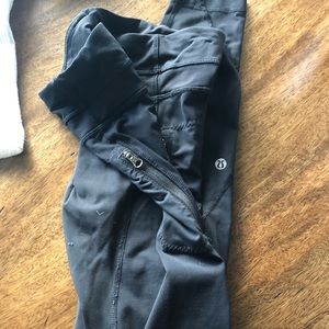 Black Zippered Lululemon Aligns